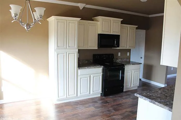 159 Harvick Cir — Photo 6