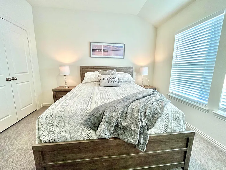 Guest bedroom