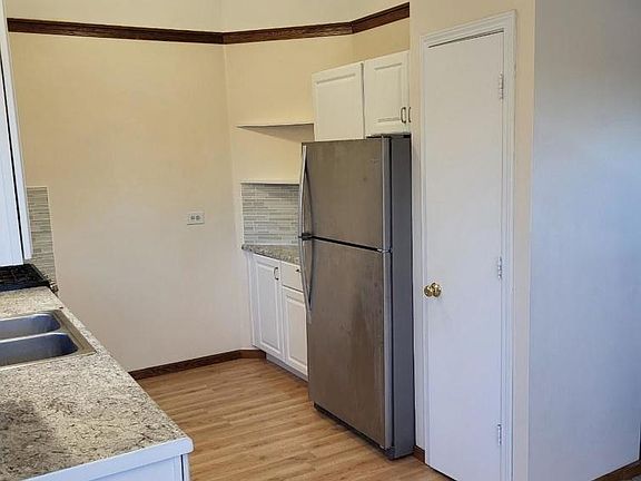 3rd image of 3116 N Daniels Ct #3116