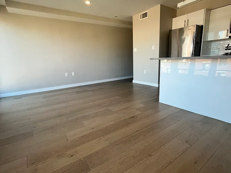 244 Hanover St #510 — Photo 31