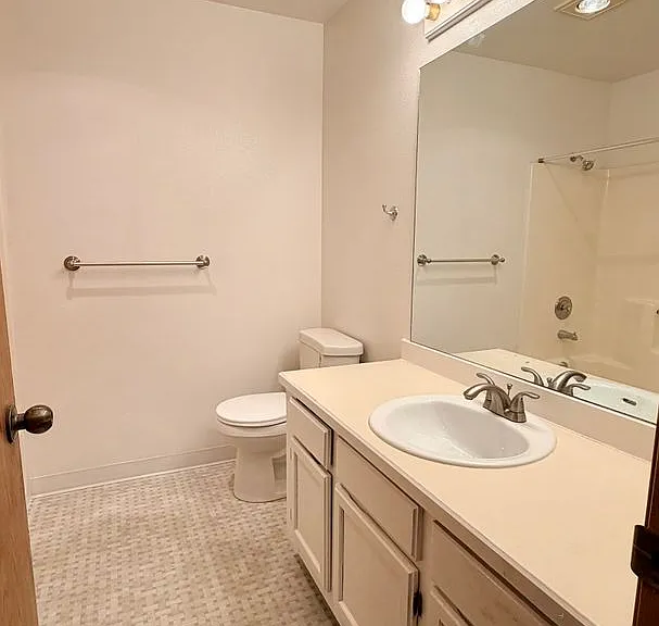 Brighton North Apartments — Photo 11