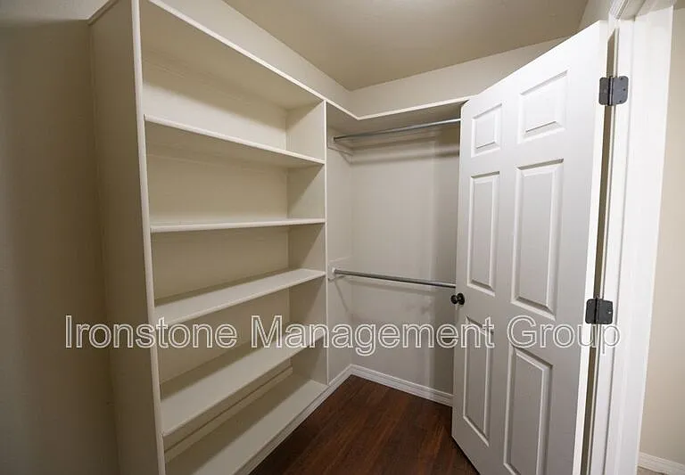 120 W Dogwood St — Photo 17