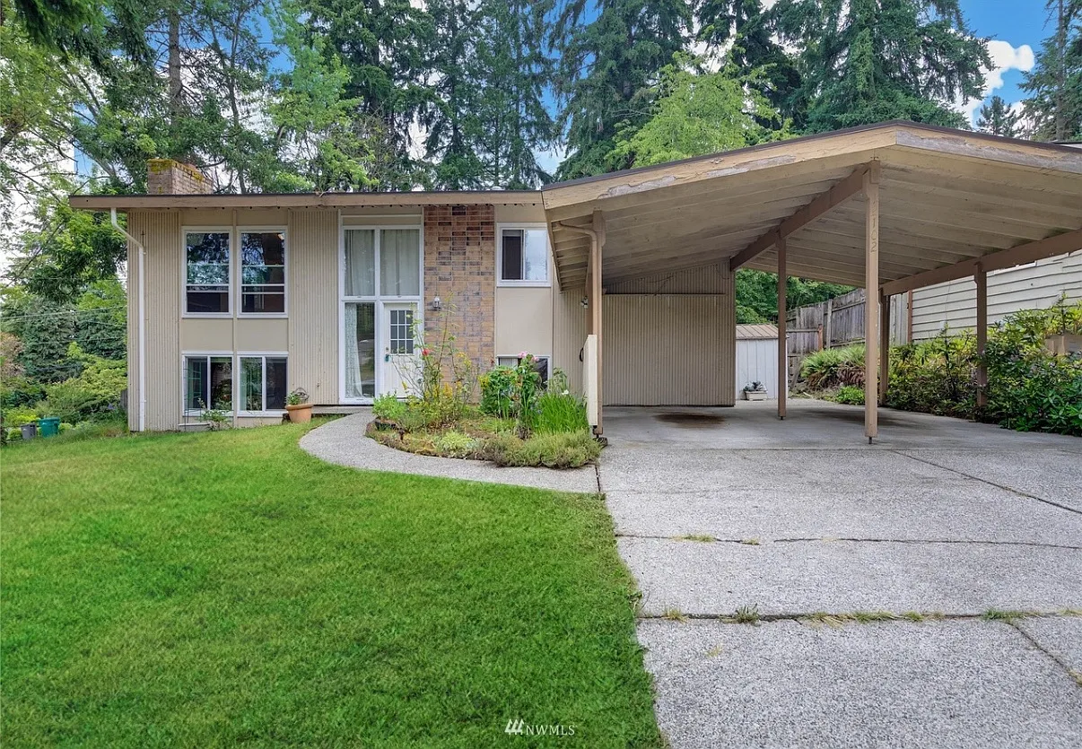 5 bed, 2140 sqft, $3,800 — Photo 1