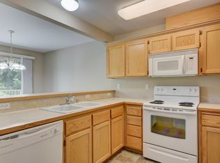 1700 SW Mulberry Pl APT A203, Oak Harbor, WA 98277