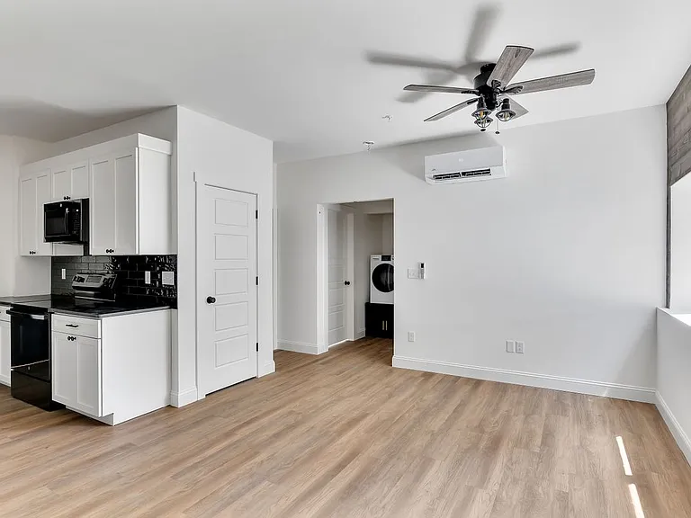 36 Pawling Ave #100 — Photo 9