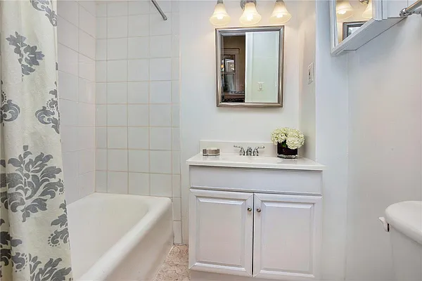 Sold by Engel & Völkers New York Real Estate | media 6