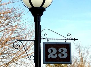 23 Stonehenge Cir APT 8, Baltimore, MD 21208