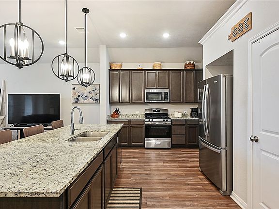 4th image of 15013 Indian Creek Ln