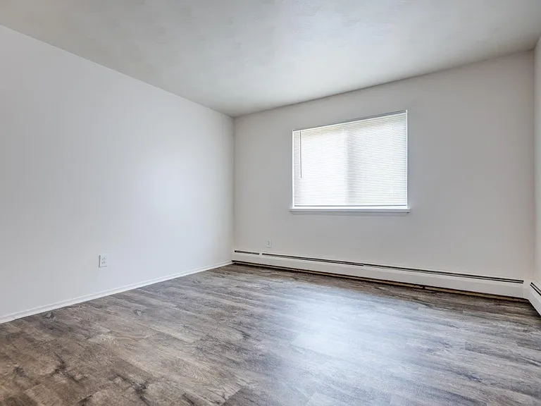 Lake Vista Apartment Homes — Photo 13