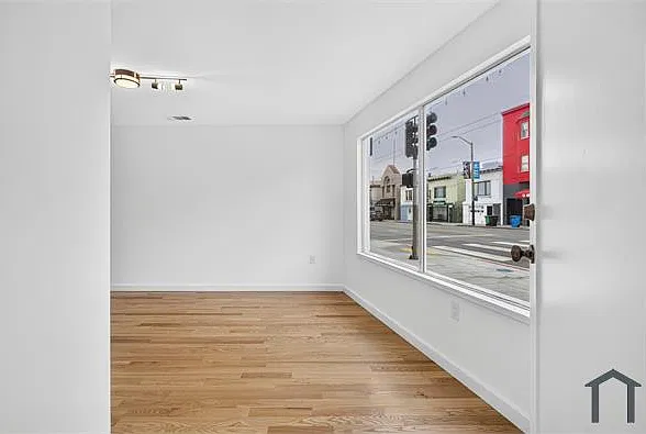 3 bed, 1200 sqft, $6,000 — Photo 3