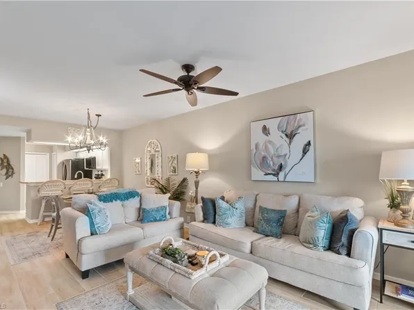 28076 Cavendish CT #2104, BONITA SPRINGS, FL 34135