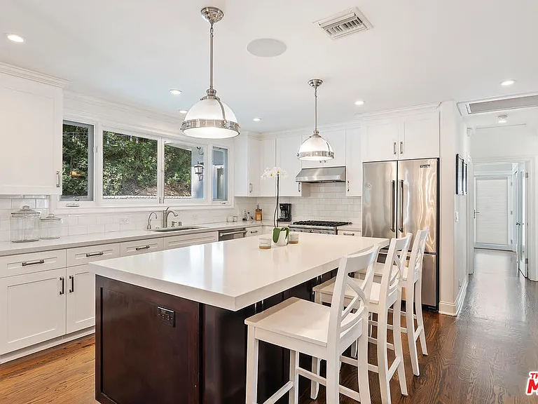 3955 Weslin Ave — Photo 9