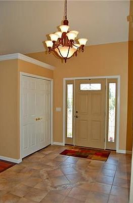 3rd image of 905 Wildwood Ln