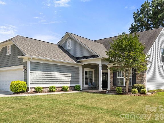3rd image of 1031 Fants Grove Ln