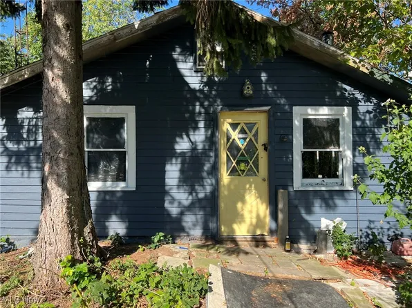 230 Devonshire Rd, Vermilion, OH 44089