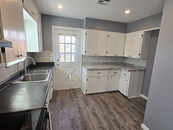 5th image of 408 Wilson Dr