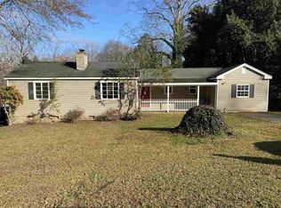 402 E Shore Dr, Spartanburg, SC 29302