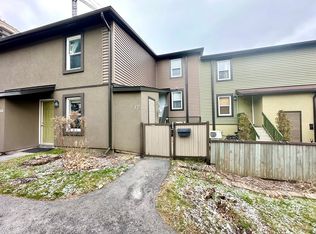 1250 McWatters Rd #17, Ottawa, ON K2C3P5