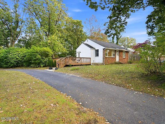 2nd image of 34 Hemlock Road