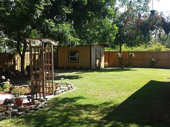 5th image of 1273 Blythe Ave
