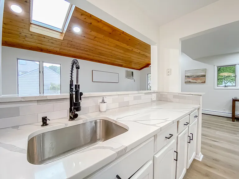 1 Herrick Dr — Photo 6