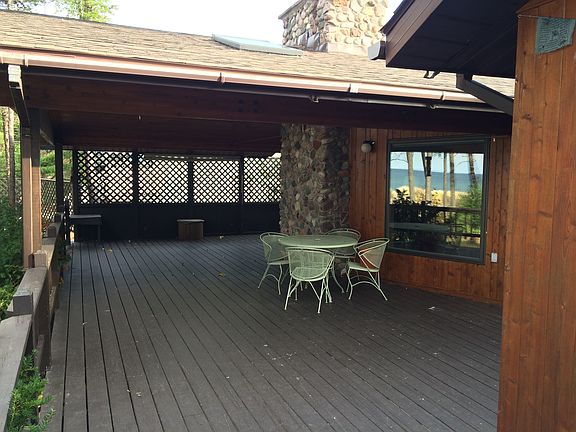 3rd image of 685 Lakewood Ln