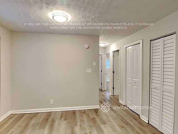 5th image of 300 Banberry Dr SE