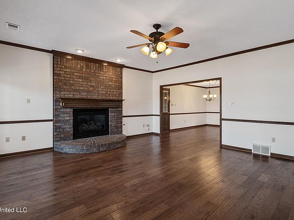 5th image of 8328 Montrose Dr