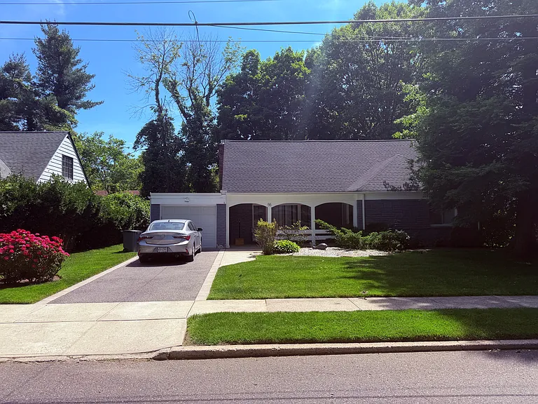 55 Warwick Rd — Photo 1