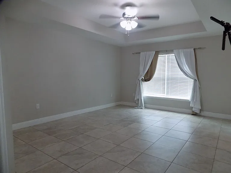 377 Cimarron Ct — Photo 15