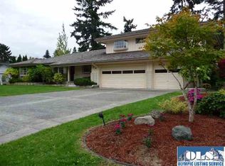 124 Hurricane Ridge Dr, Sequim, WA 98382