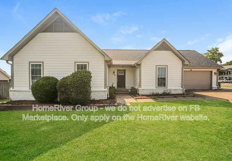 3325 Altruria Rd — Photo 1