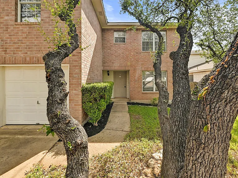 1802 Vanderhill Cv — Photo 3