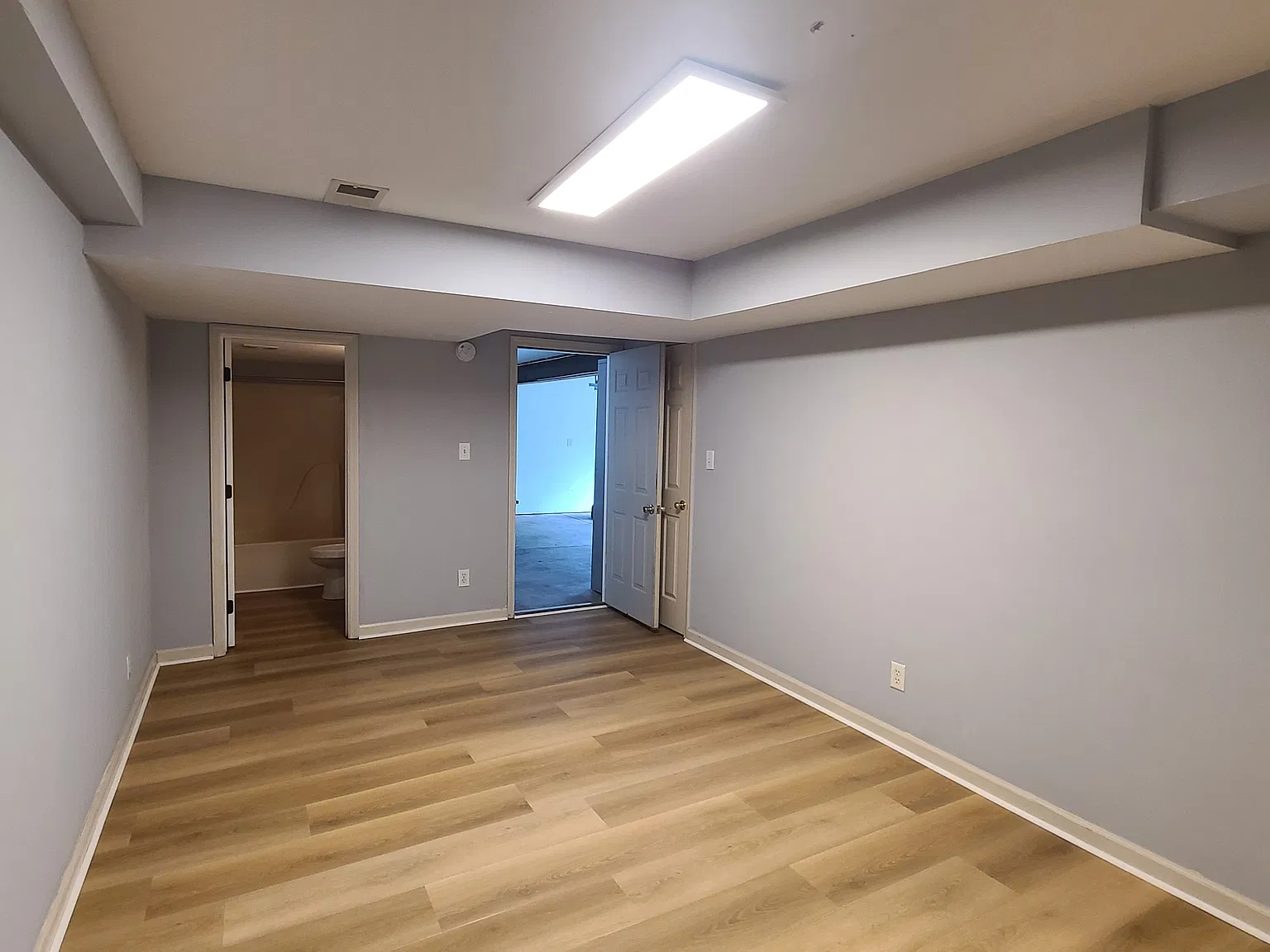 10903 Shady Hollow Dr — Photo 3