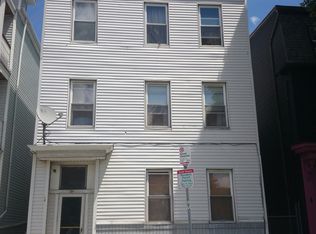 28 P St, South Boston, MA 02127