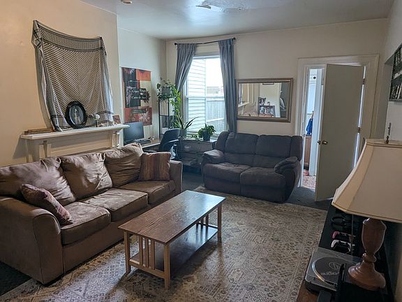 3rd image of 213 Taylor St Floor 1