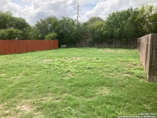 133 Sutton Place-Lot 24 LOT 24, Uvalde, TX 78801