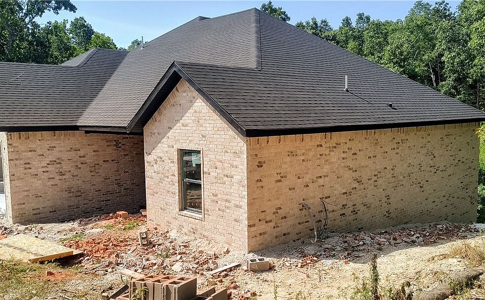 1st image of 33 Sidlaw Hills Dr