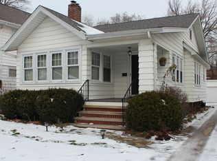 19400 Shoreland Ave, Rocky River, OH 44116