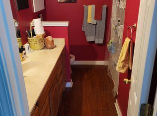 8916 Kaprun Ct, Louisville, KY 40220