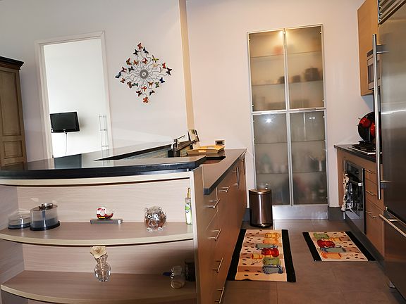4th image of 325 5th Ave APT 39A
