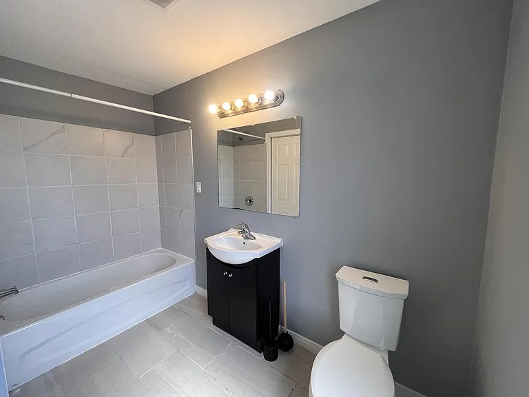 353 Frood Rd #2 — Photo 13