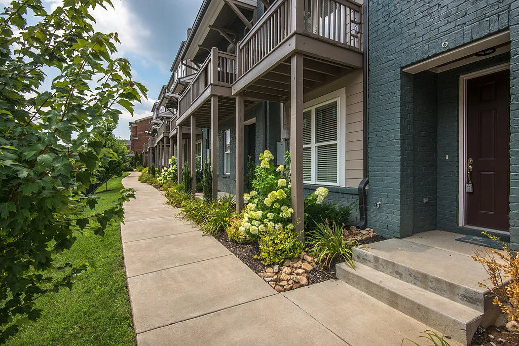 3BR/3.5BA is Right Size, Right Price, and Right Nice at 8th & Wedgewood — Photo 2