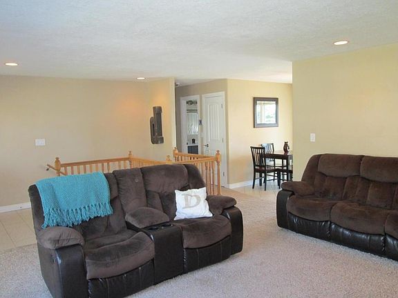 5th image of 1309 3rd West Hill Dr