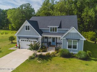 596 W Burton Farm Dr, Minnesott Beach, NC 28510