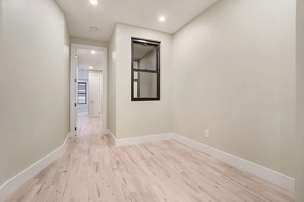 Rented by Triplemint | media 7