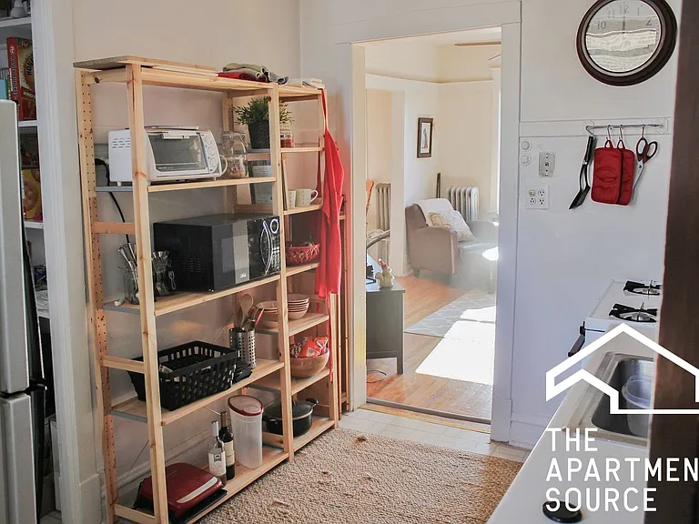 2606 W Gunnison St #3 — Photo 2