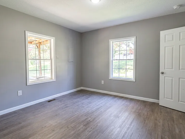 1215 Oaklawn St SE — Photo 7
