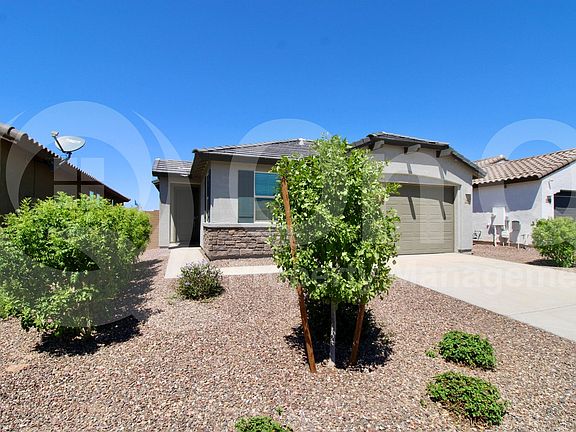2nd image of 3432 E Dakota Dr