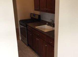 19 E 235th St, Bronx, NY 10470
